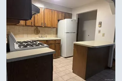 60-59 69th Street, Maspeth, NY 11378 - Photo 8