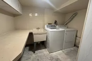 60-59 69th St, Maspeth, NY 11378 - Photo 18