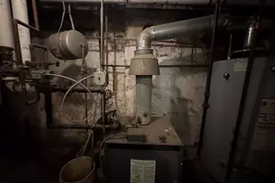 60-59 69th St, Maspeth, NY 11378 - Photo 24