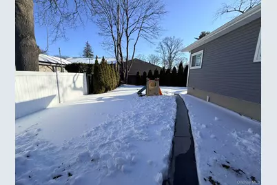 2002 City Avenue, Merrick, NY 11566 - Photo 24
