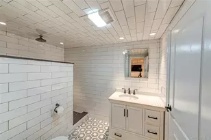 2002 City Ave, Merrick, NY 11566 - Photo 32