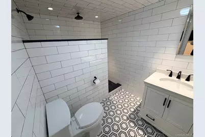 2002 City Avenue, Merrick, NY 11566 - Photo 18