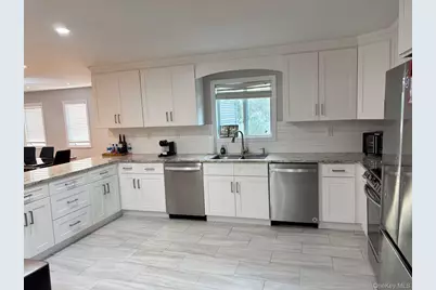 1136 W Broadway, Hewlett, NY 11557 - Photo 4