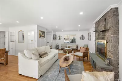 467 Hempstead Avenue, Rockville Centre, NY 11570 - Photo 14