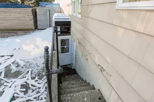 467 Hempstead Ave, Rockville Centre, NY 11570 - Photo 4