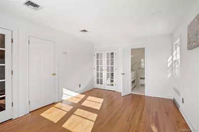 467 Hempstead Avenue, Rockville Centre, NY 11570 - Photo 38