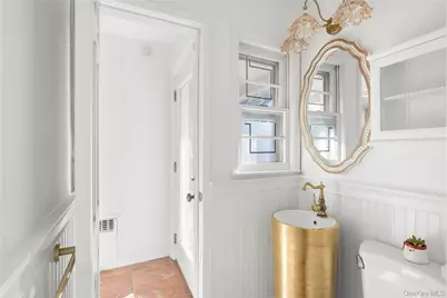 467 Hempstead Avenue, Rockville Centre, NY 11570 - Photo 24