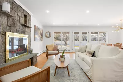 467 Hempstead Avenue, Rockville Centre, NY 11570 - Photo 6