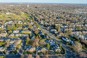 467 Hempstead Ave, Rockville Centre, NY 11570 - Photo 36