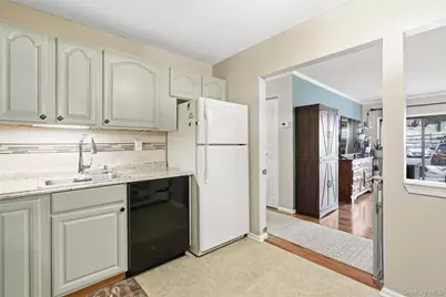 4 Nottingham Circle, Peekskill, NY 10566 - Photo 6