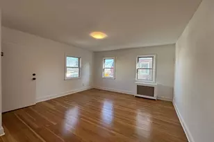 14 Chamberlain Ave, Yonkers, NY 10704 - Photo 6