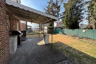 14 Chamberlain Ave, Yonkers, NY 10704 - Photo 18