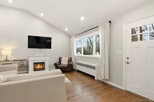 23 Gay Lore Dr, Huntington, NY 11743 - Photo 4