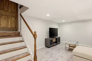 23 Gay Lore Dr, Huntington, NY 11743 - Photo 20