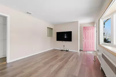 449 52nd Street, Lindenhurst, NY 11757 - Photo 6