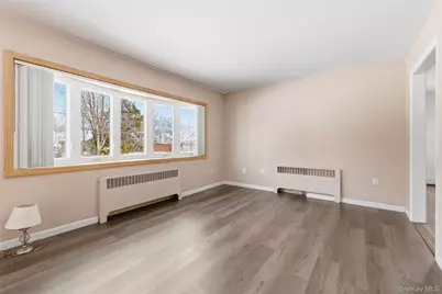 449 52nd Street, Lindenhurst, NY 11757 - Photo 4