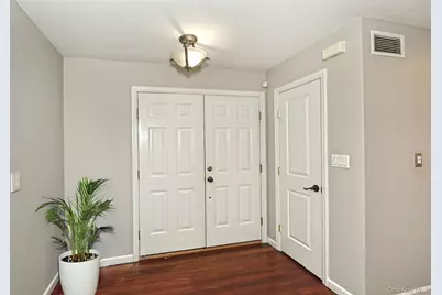 11 Westfield Drive, Centerport, NY 11721 - Photo 4