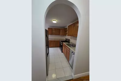 8470 129th Street #6L, Kew Gardens, NY 11415 - Photo 4