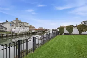 14 Club Dr, Massapequa, NY 11758 - Photo 44