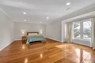 42 Windsor Gate Dr, New Hyde Park, NY 11040 - Photo 14