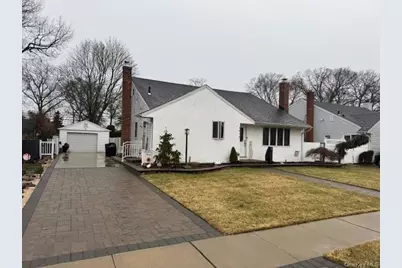 3914 Maplewood Drive, Seaford, NY 11783 - Photo 2