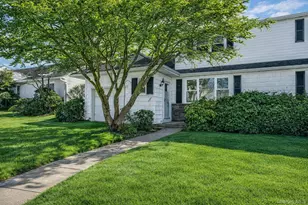 420 Devonshire Rd, Baldwin, NY 11510 - Photo 2