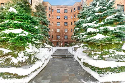 45 Pondfield Road W #6E, Bronxville, NY 10708 - Photo 1