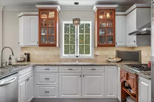 299 Stratton Rd, New Rochelle, NY 10804 - Photo 16