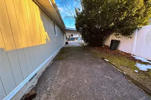 15 Maple St, West Babylon, NY 11704 - Photo 12