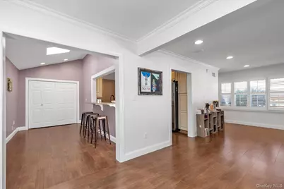 528 Carpenter Avenue, Oceanside, NY 11572 - Photo 8