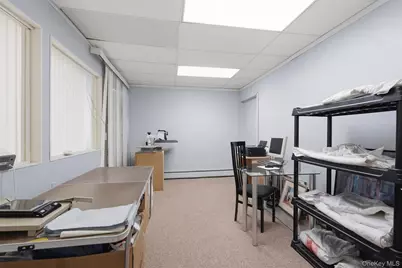 2 N Strawberry Hill Lane, West Nyack, NY 10994 - Photo 36