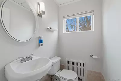 2 N Strawberry Hill Lane, West Nyack, NY 10994 - Photo 32