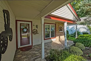 2 Bedford Ct, Ridge, NY 11961 - Photo 2