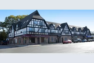 1425 Broadway Avenue #212R, Hewlett, NY 11557 - Photo 1