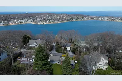 798 Connecticut View Drive, Oyster Bay, NY 11771 - Photo 38