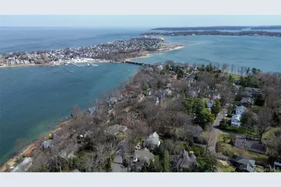 798 Connecticut View Drive, Oyster Bay, NY 11771 - Photo 34