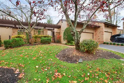 29 Woodland Drive, Roslyn, NY 11576 - Photo 1