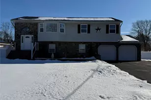 2129 Julia Goldbach Ave, Ronkonkoma, NY 11779 - Photo 12