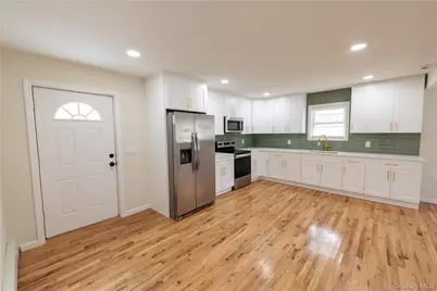 58 Norfleet Lane, Coram, NY 11727 - Photo 4