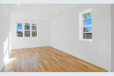 1011 E 221st Street, Bronx, NY 10469 - Photo 14