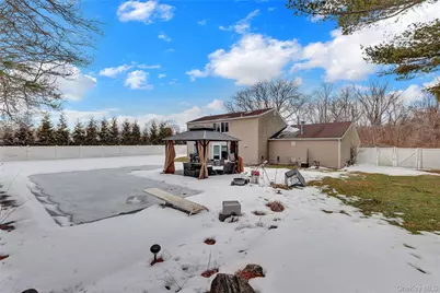 69 American Avenue, Coram, NY 11727 - Photo 26