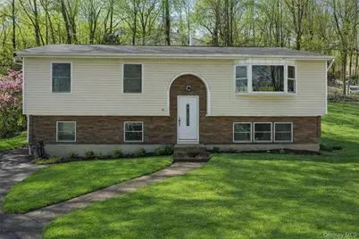 153 S Pascack Road, Nanuet, NY 10954 - Photo 1