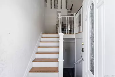 153 S Pascack Road, Nanuet, NY 10954 - Photo 4