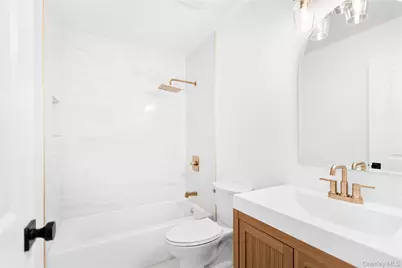 43 Circuit Road, Bellport, NY 11713 - Photo 12