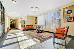 141-05 Pershing Crescent, Briarwood, NY 11435 - Photo 4