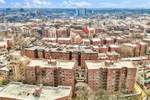 141-05 Pershing Crescent, Briarwood, NY 11435 - Photo 34