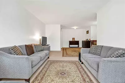 141-05 Pershing Crescent #516, Briarwood, NY 11435 - Photo 6