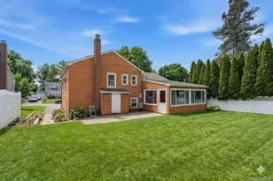 3 Bayberry Dr, Plainview, NY 11803 - Photo 32