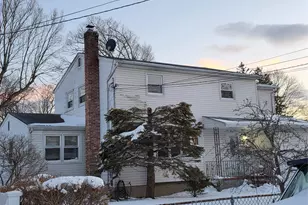 250 Overton St, Deer Park, NY 11729 - Photo 2