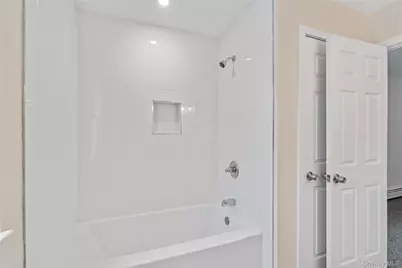 2 Shadowbrook Lane, Newburgh, NY 12550 - Photo 20